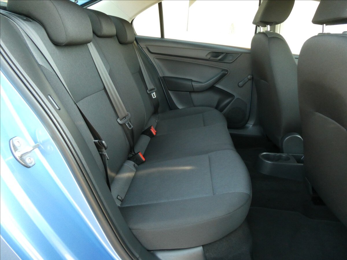 Škoda Rapid Sedan / Limuzína 1,2 l 66 kw