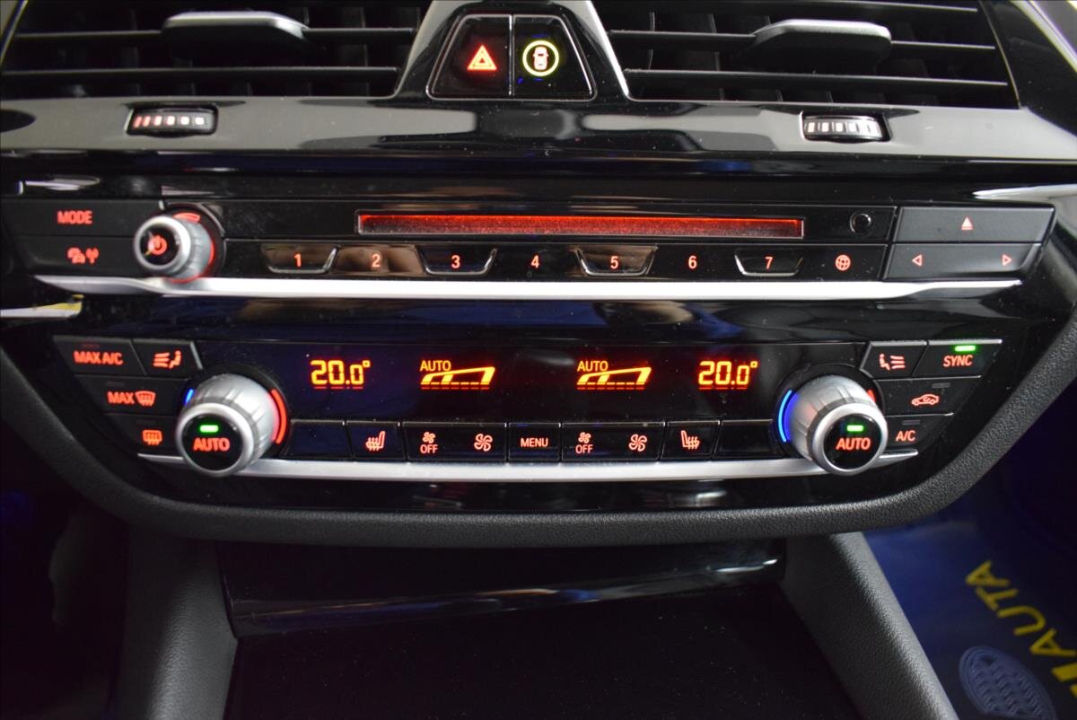 BMW Řada 5 Sedan / Limuzína 3,0 l 195 kw