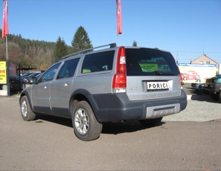 Volvo XC70 Kombi 2,4 l 120 kw