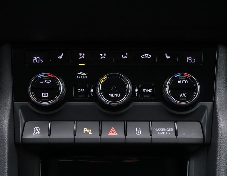 Škoda Karoq SUV / Terénní 2,0 l 110 kw