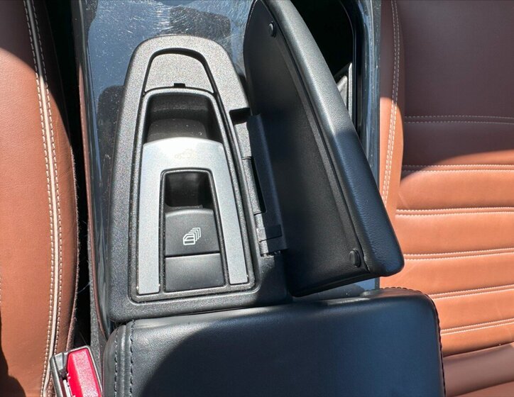 Mercedes-Benz SLC Kabriolet 3,0 l 270 kw