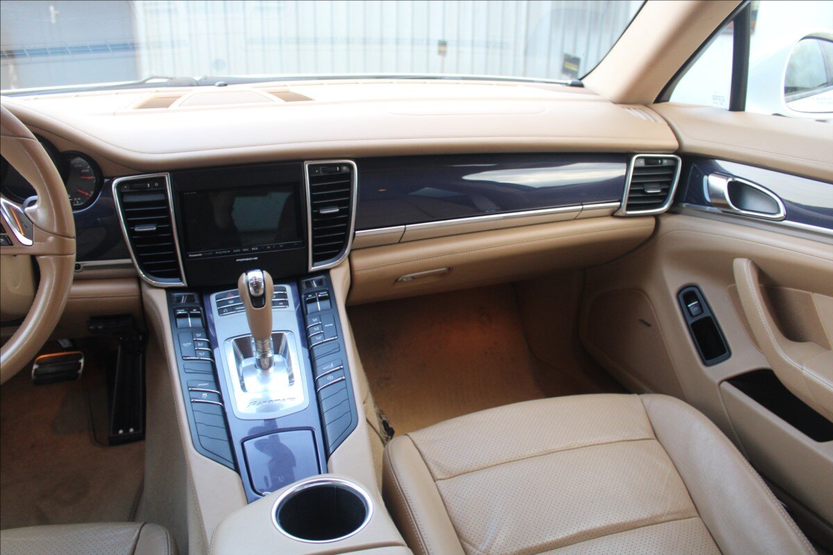 Porsche Panamera Hatchback 3,6 l 220 kw