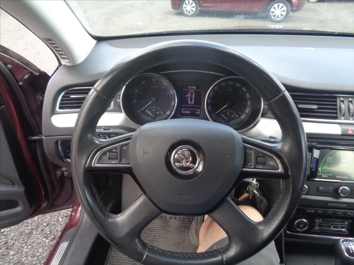 Škoda Superb Kombi 1,8 l 118 kw