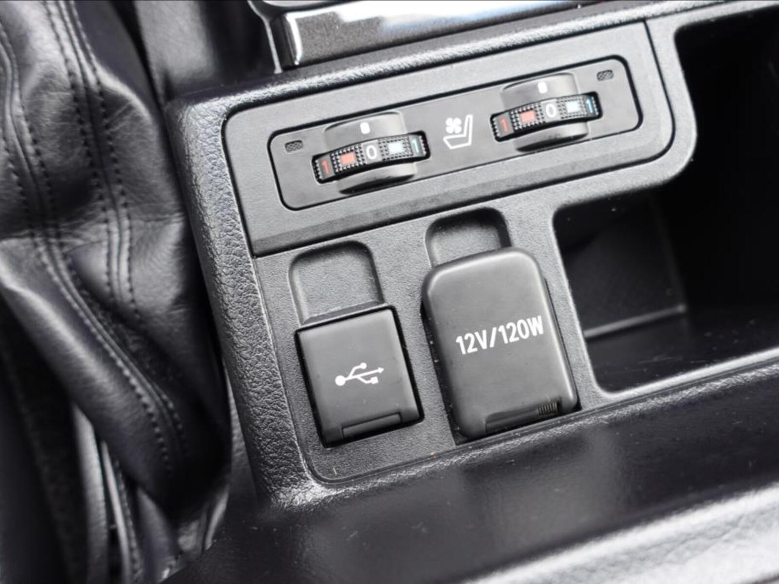 Toyota Land Cruiser 25