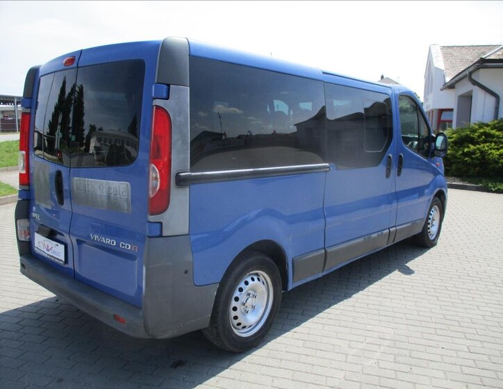 Opel Vivaro Kombi 2,0 l 84 kw