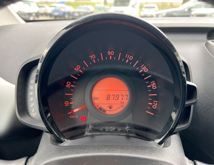 Peugeot 108 Hatchback 1,2 l 60 kw