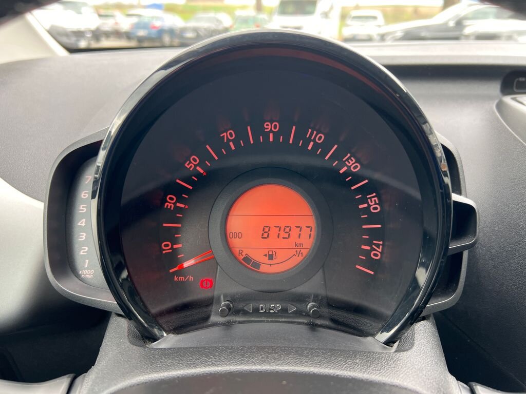 Peugeot 108 Hatchback 1,2 l 60 kw