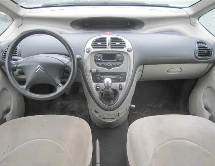 Citroën Xsara Picasso Kombi 1,6 l 80 kw