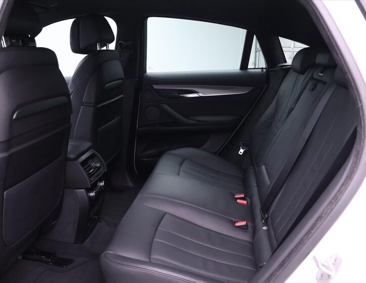 BMW X6 15
