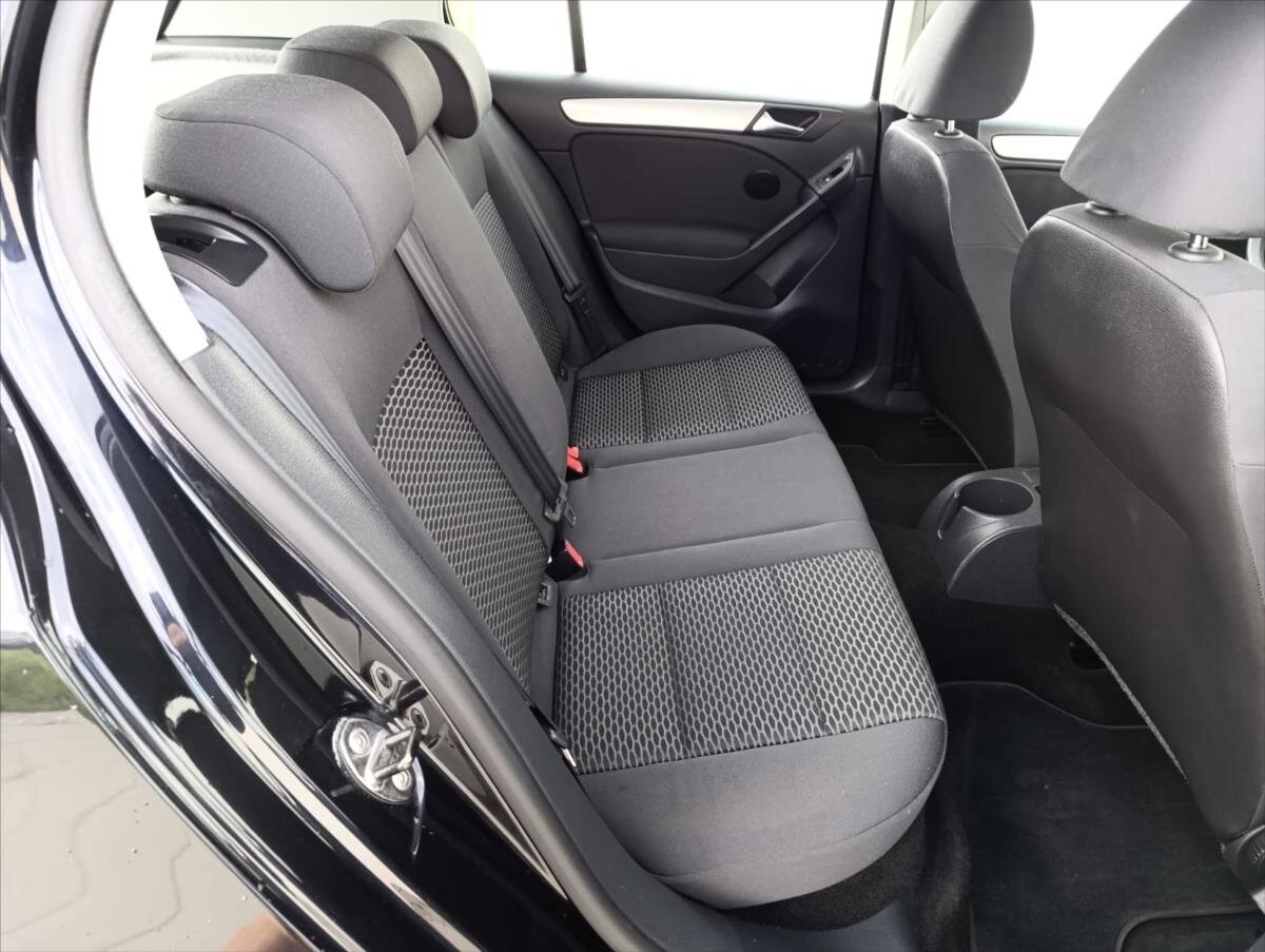 Volkswagen Golf Hatchback 1,6 l 77 kw