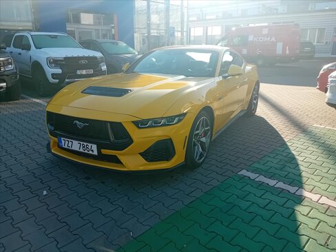 Ford Mustang Kupé 5,0 l 328 kw