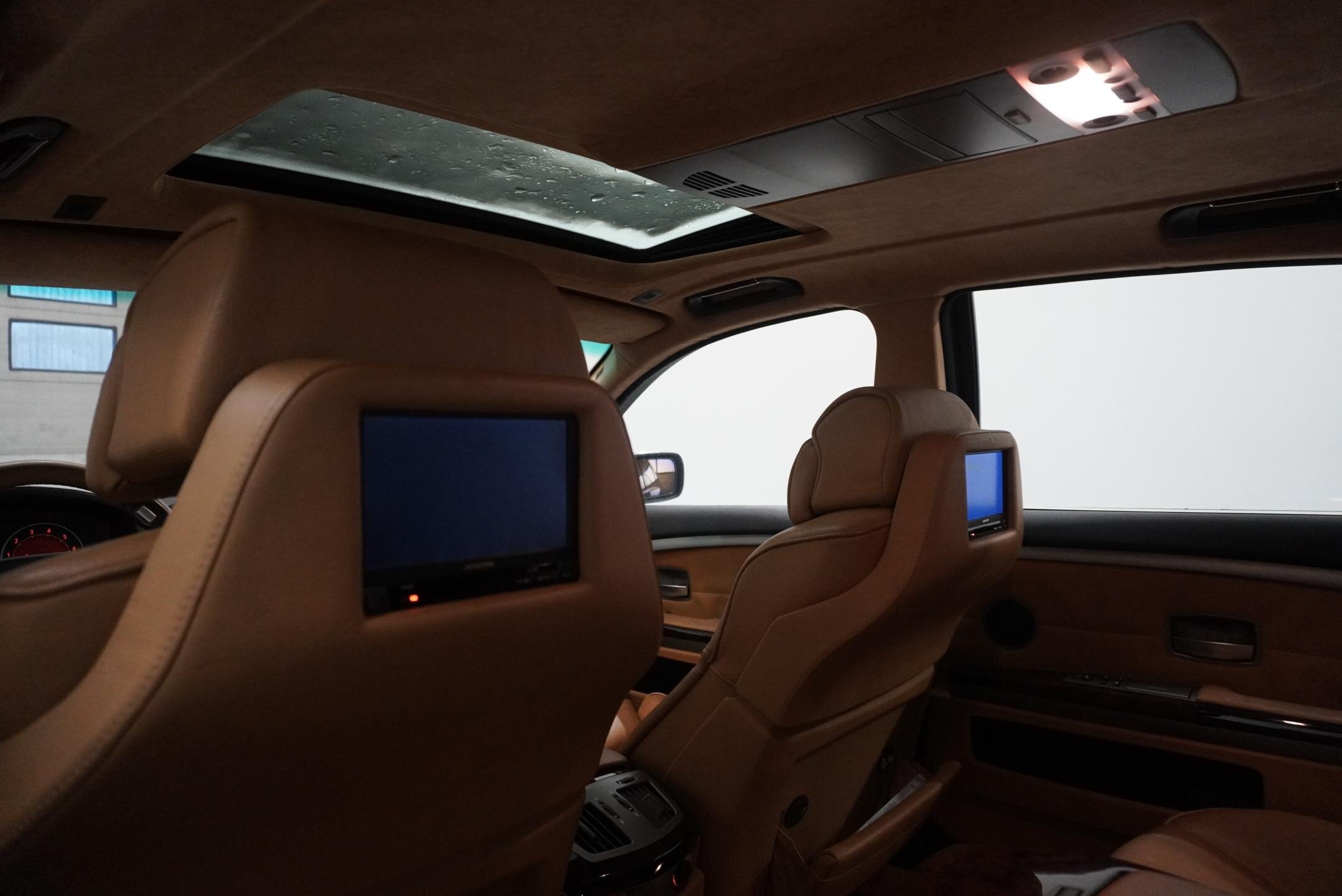 BMW Řada 7 Sedan 6,0 l 327 kw