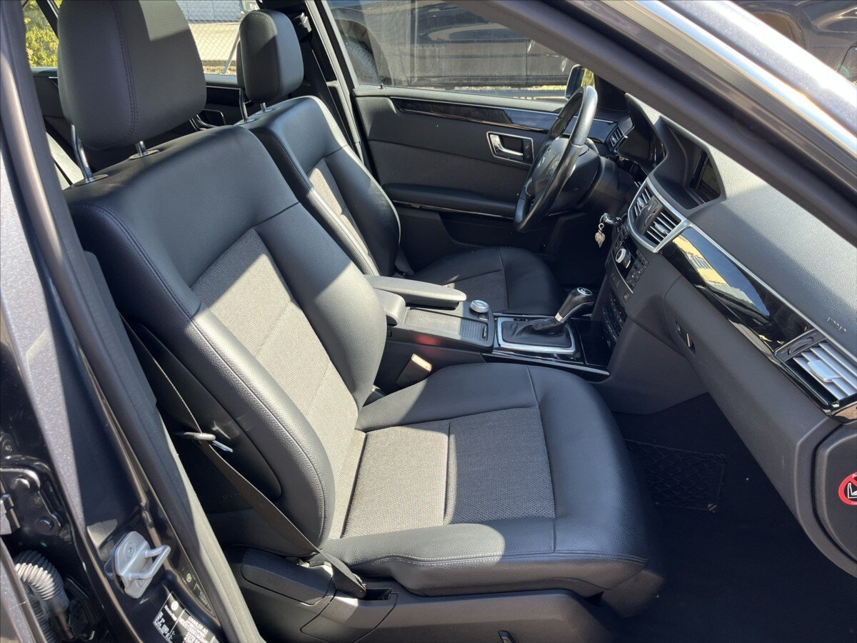 Mercedes-Benz Třídy E Sedan / Limuzína 2,1 l 100 kw