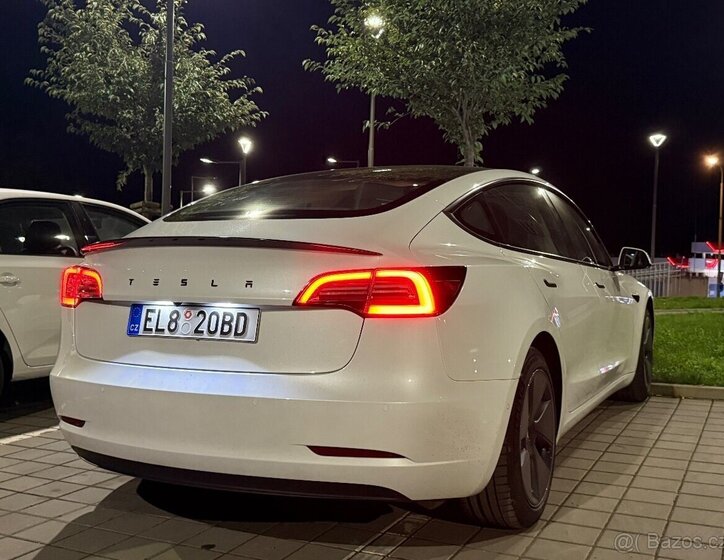 Tesla Model 3 Sedan 0,0 88 kw