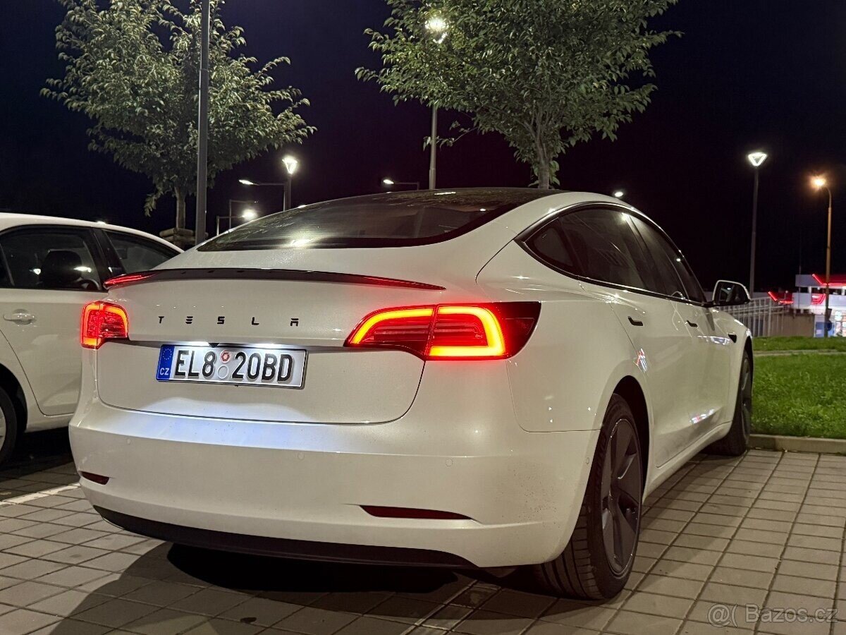 Tesla Model 3 Sedan 0,0 88 kw