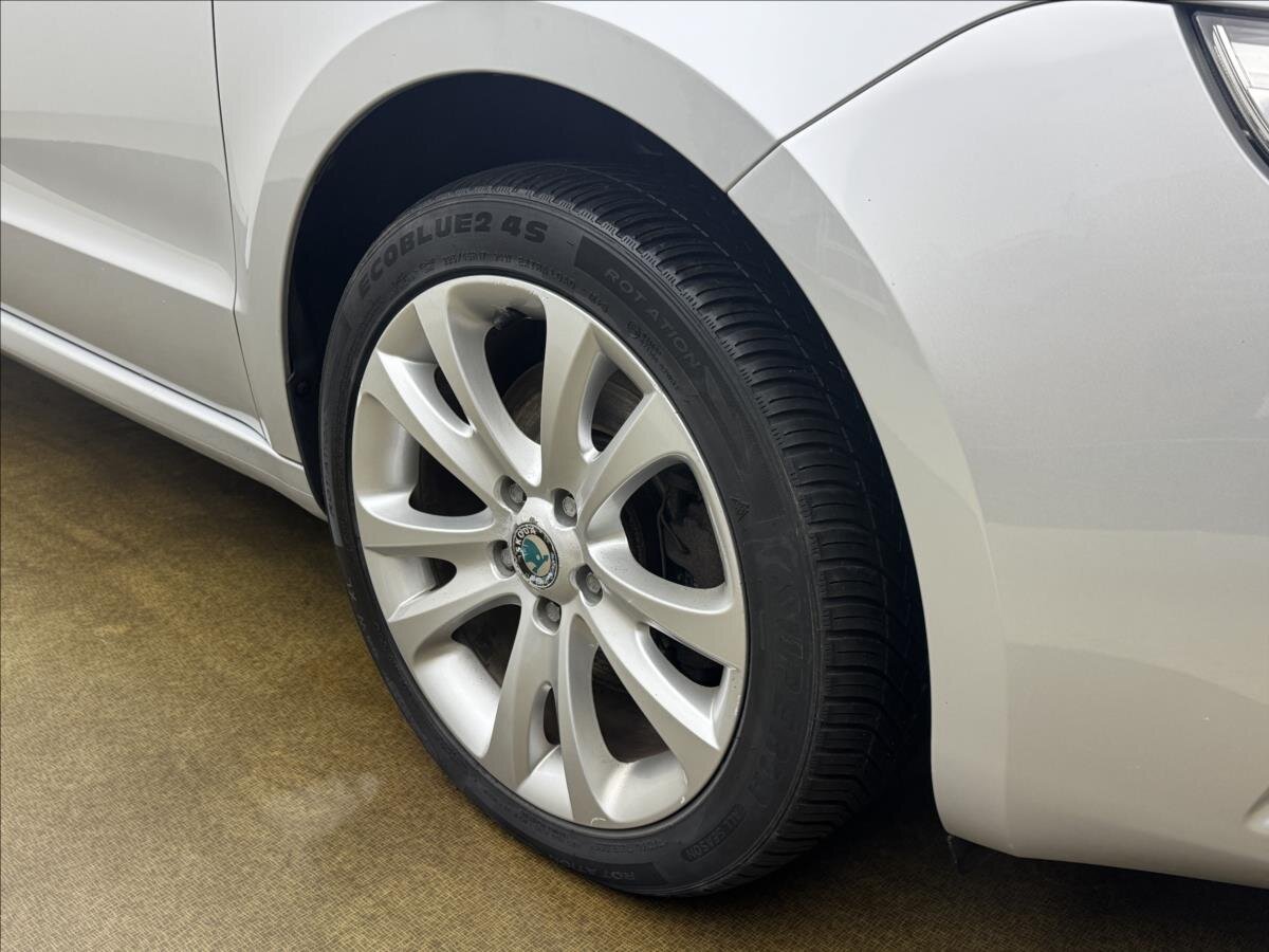 Škoda Superb Kombi 2,0 l 103 kw