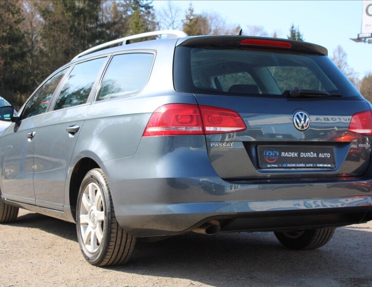 Volkswagen Passat Kombi 1,6 l 77 kw