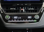 Toyota Corolla Sedan / Limuzína 1,8 l 72 kw