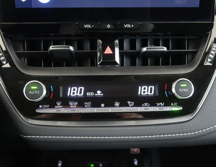 Toyota Corolla Sedan / Limuzína 1,8 l 72 kw