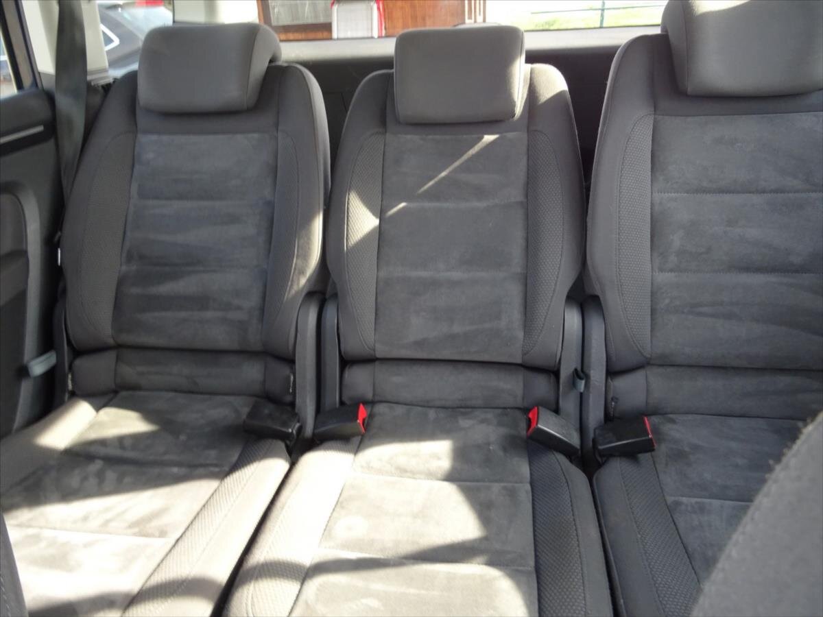 Volkswagen Touran MPV 1,2 l 77 kw