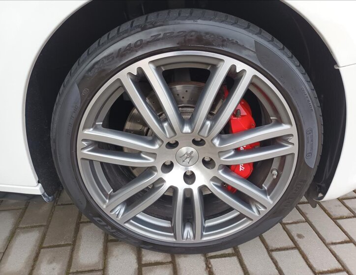 Maserati Ghibli Sedan 3,0 l 243 kw