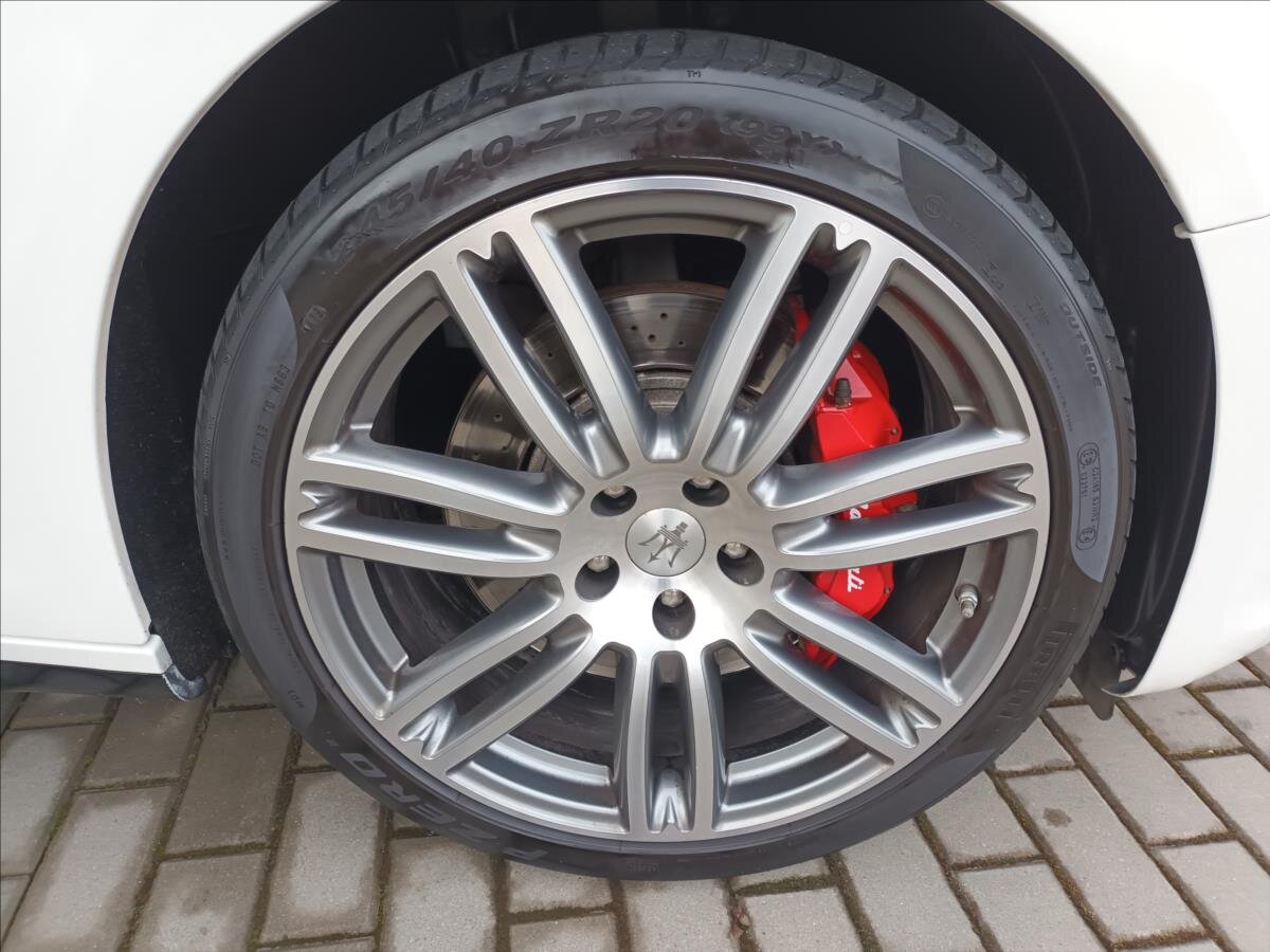 Maserati Ghibli Sedan 3,0 l 243 kw