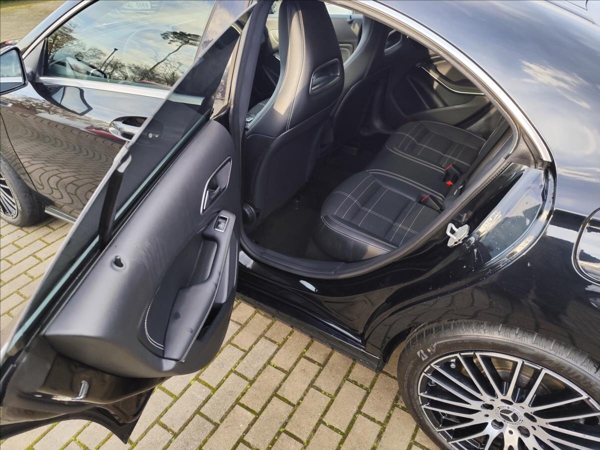 Mercedes-Benz CLA Sedan 1,6 l 115 kw