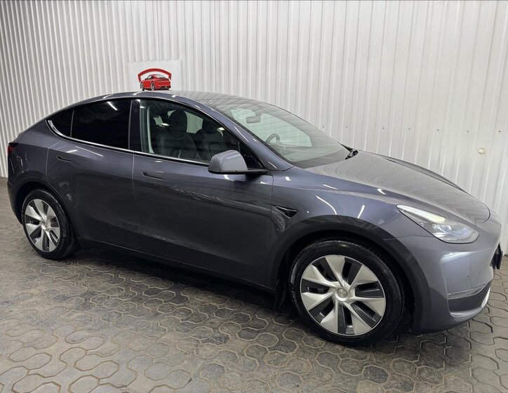 Tesla Model Y SUV 0,0 378 kw
