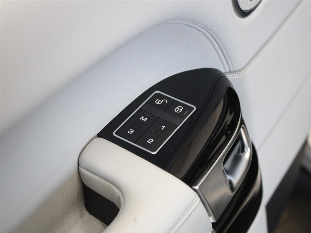 Land Rover Range Rover SUV / Terénní 3,0 l 190 kw