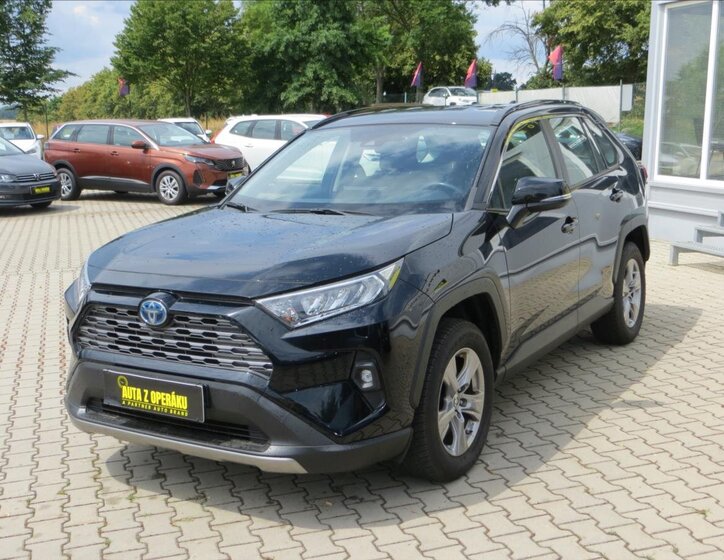Toyota RAV4 SUV / Terénní 2,5 l 131 kw