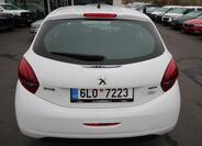 Peugeot 208 8