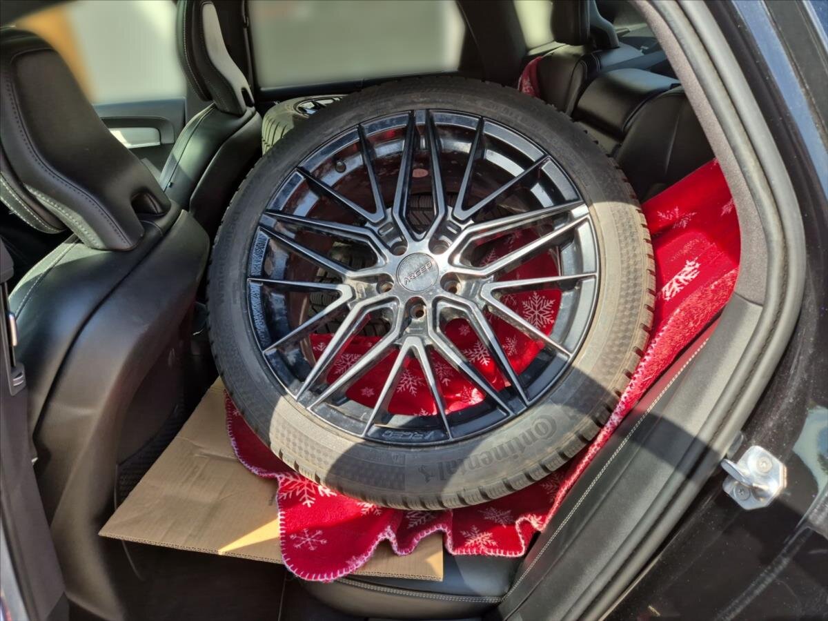 Volvo S90 Sedan 2,0 l 223 kw