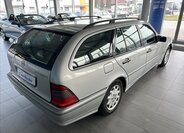 Mercedes-Benz Třídy C Kombi 2,0 l 141 kw
