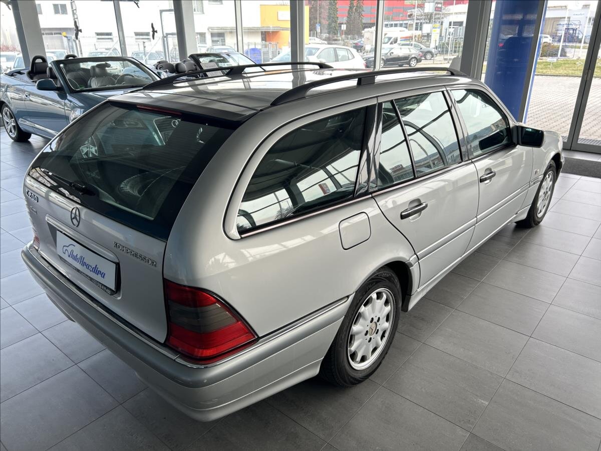 Mercedes-Benz Třídy C Kombi 2,0 l 141 kw
