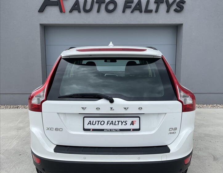 Volvo XC60 4