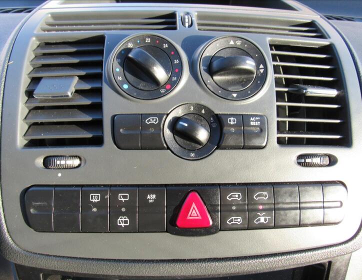 Mercedes-Benz Vito 17