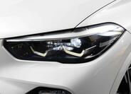 BMW X5 8