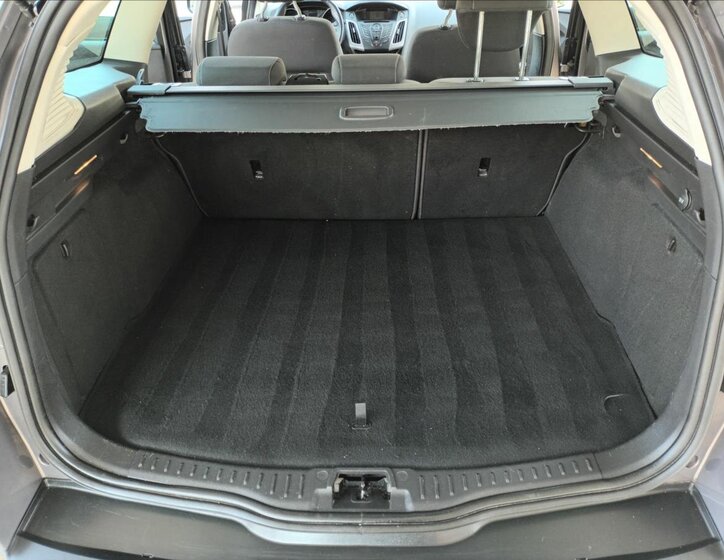 Ford Focus Kombi 998,0 92 kw