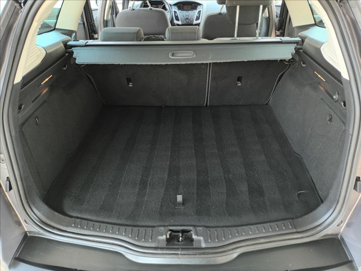 Ford Focus Kombi 998,0 92 kw