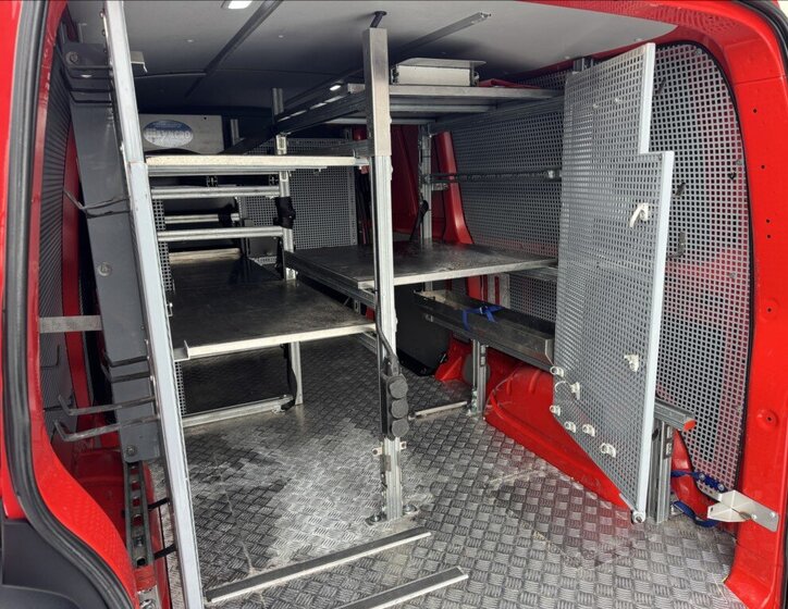 Volkswagen Transporter Skříň 2,0 l 110 kw