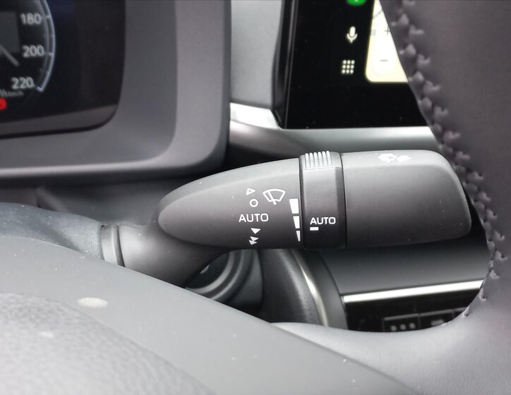 Toyota C-HR Hatchback 2,0 l 112 kw