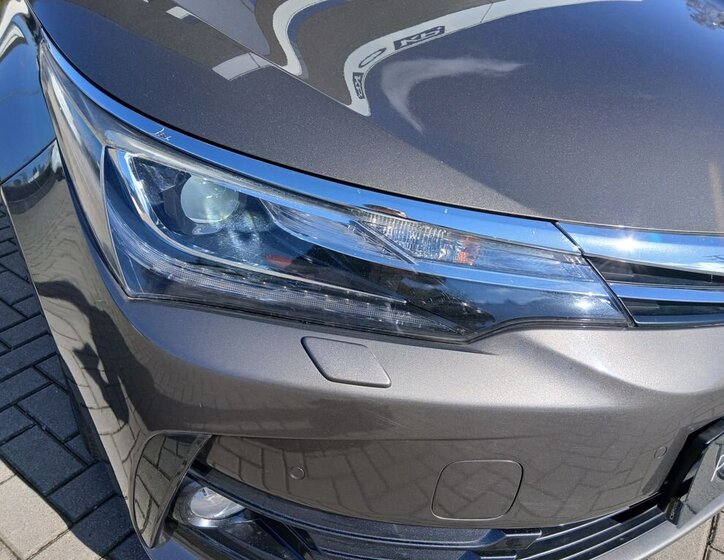 Toyota Corolla Sedan / Limuzína 1,6 l 97 kw