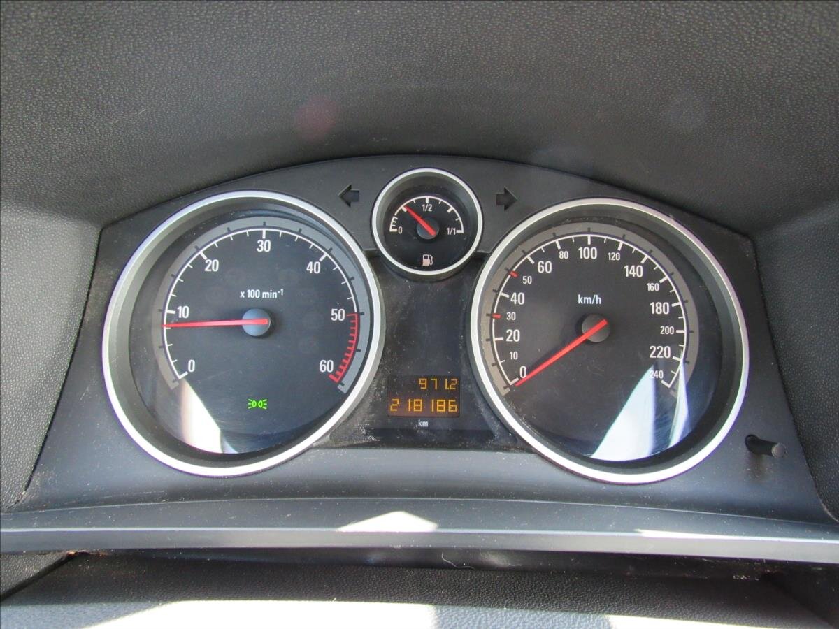 Opel Zafira Kombi 1,7 l 81 kw