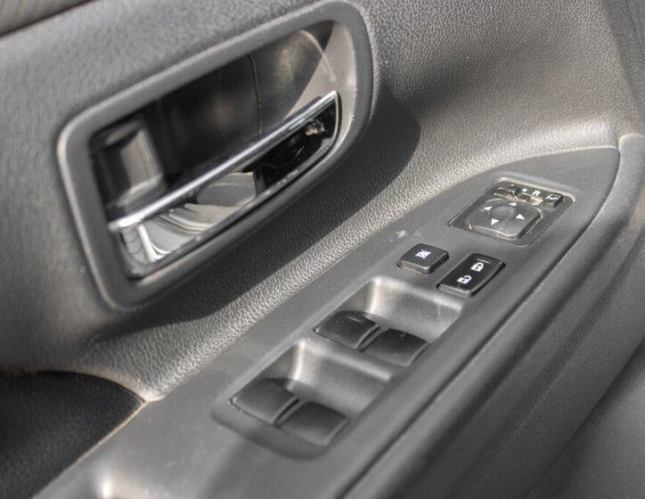 Mitsubishi Outlander SUV / Terénní 2,3 l 110 kw