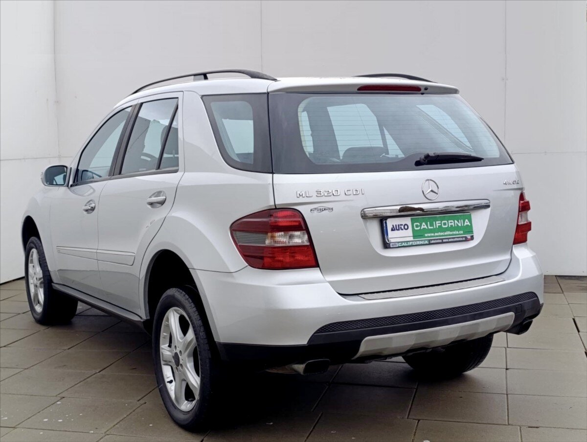 Mercedes-Benz Třídy M SUV / Terénní 3,0 l 165 kw