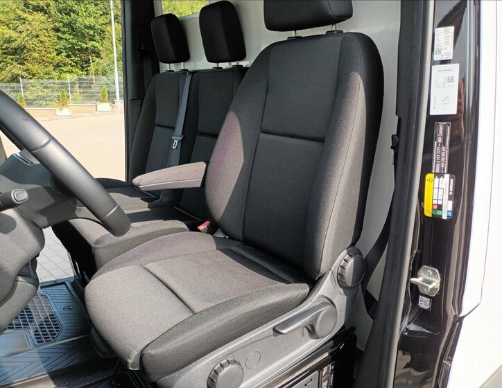 Mercedes-Benz Sprinter Ostatní 3,0 l 140 kw