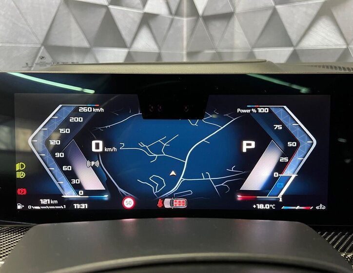 BMW X7 SUV / Terénní 4,4 l 390 kw