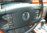 Volkswagen Phaeton 12