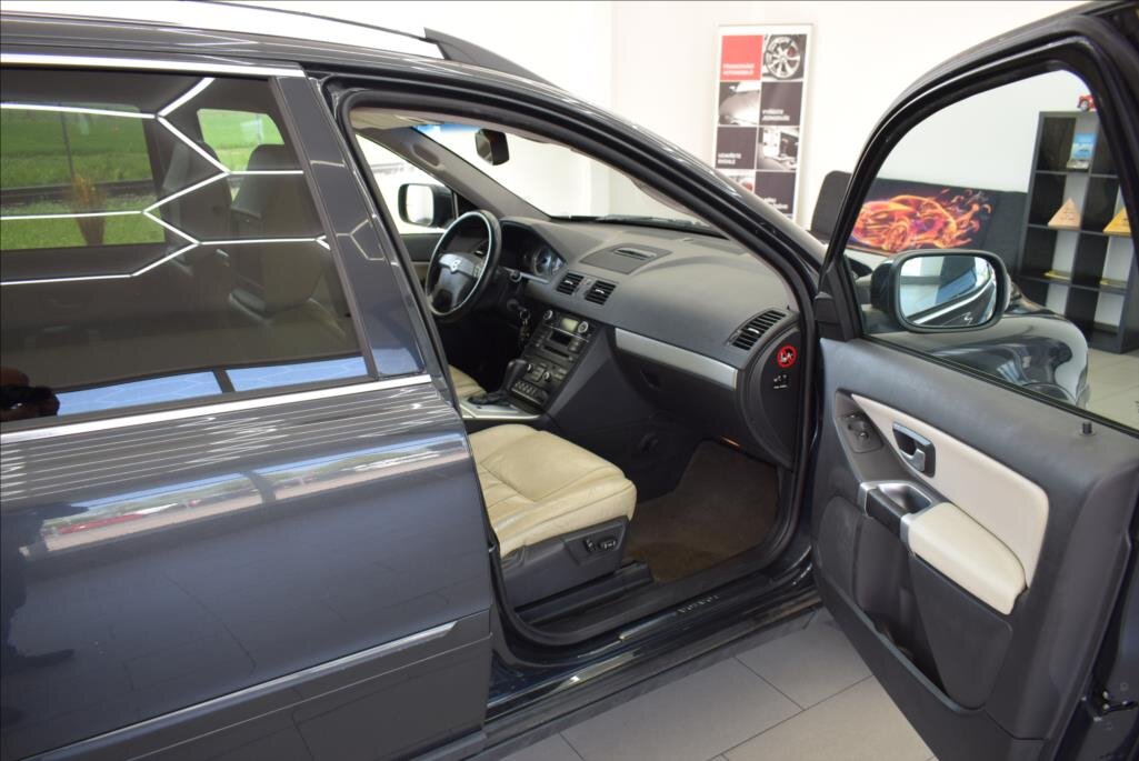Volvo XC90 SUV / Terénní 2,4 l 136 kw