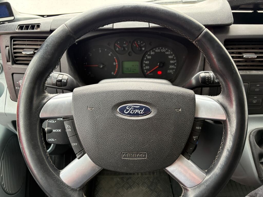 Ford Transit Kombi 2,4 l 103 kw